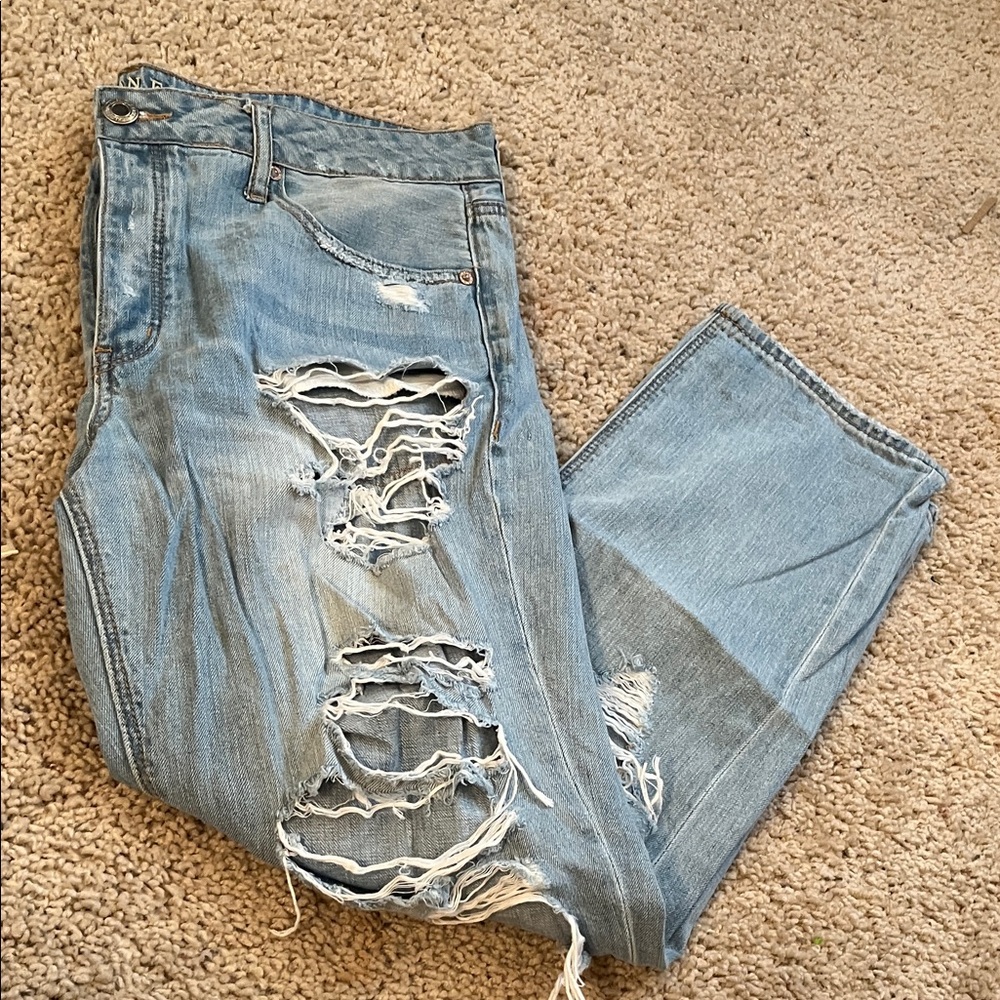 American eagle Tom girl high rise ripped Jeans